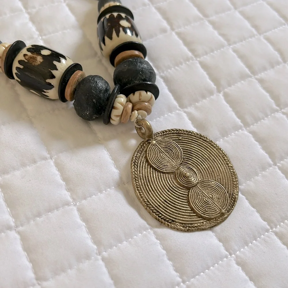 Twine & Twig mud bead and brass necklace - Picture 2 of 4